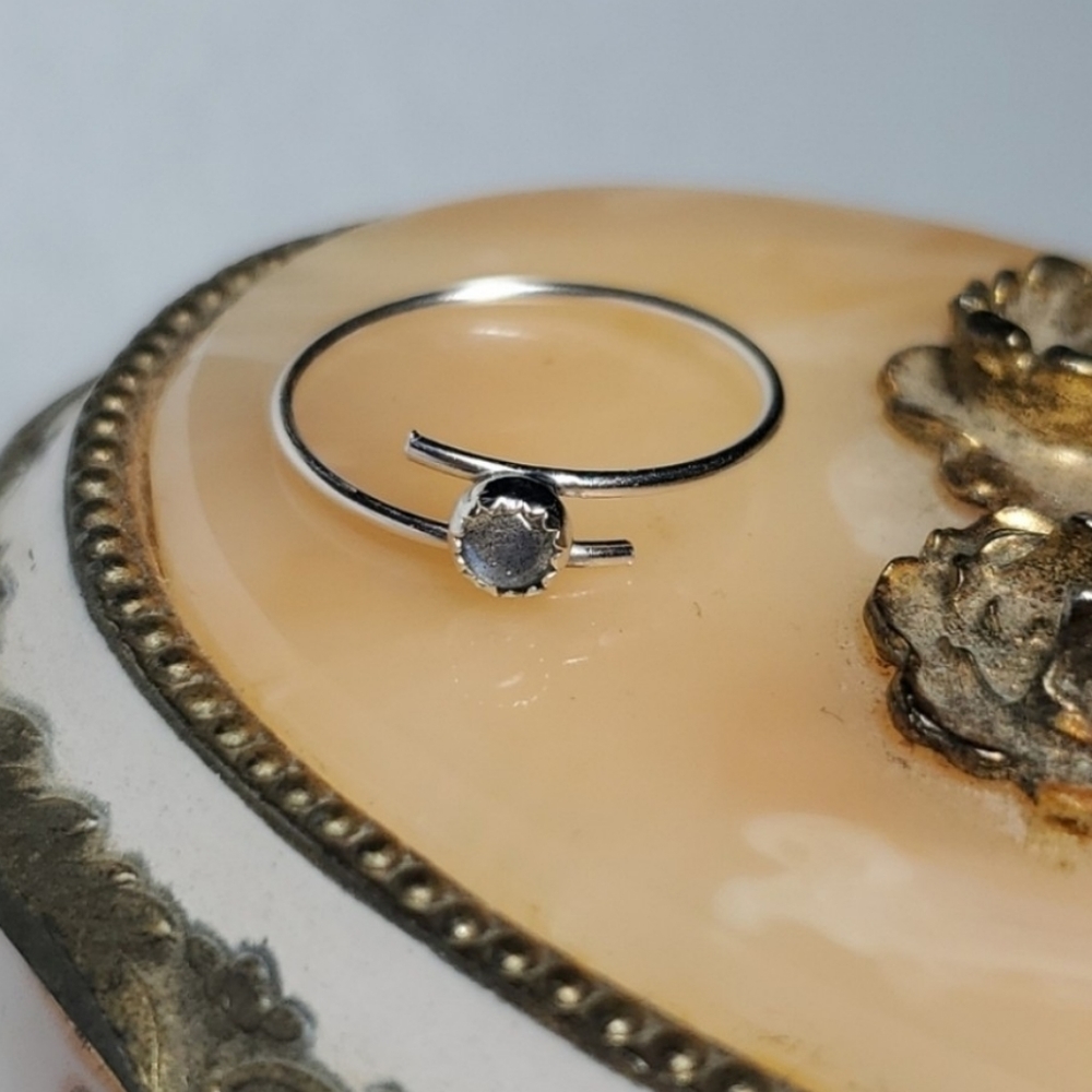 Sterling Silver & Labradorite Bypass Ring, sz 6 - Picture 1 of 6
